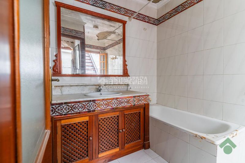 Foto e468ef15-2b43-4da1-b429-f8080c419d9c. Casa aparellada a Centro Puerto Real