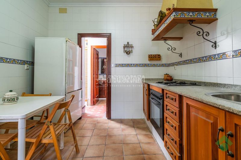 Foto f778ebf0-0c3c-4283-8d6e-ded2226e369b. Casa aparellada a Centro Puerto Real