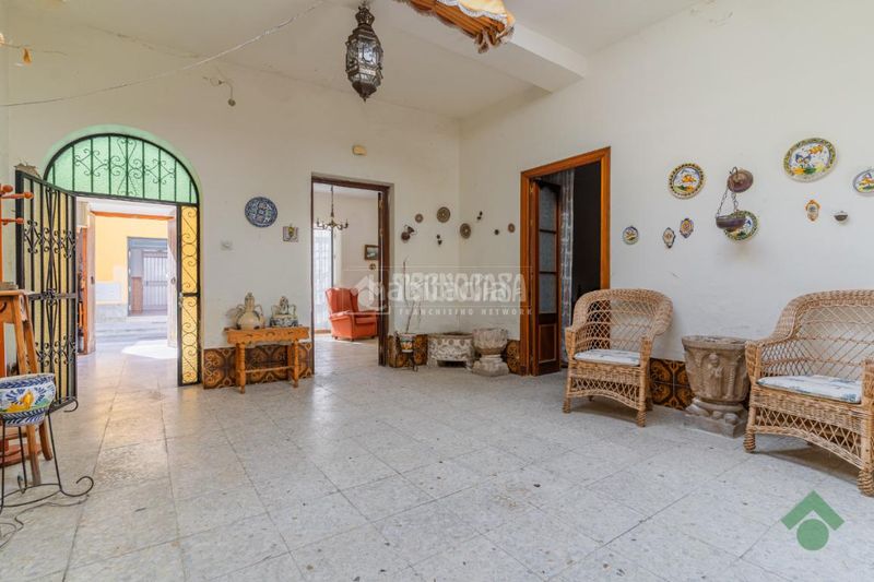 Foto fa2b69d4-5506-4a4d-84ee-d052c1bcf961. Casa aparellada a Centro Puerto Real