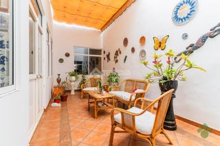 House in Centro. Casa en venta en puerto real