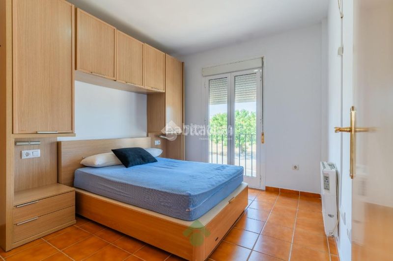 Foto a154c081-8aa6-4733-980c-798eaa98735e. Casa aparellada amb aparcament a Las Canteras Puerto Real