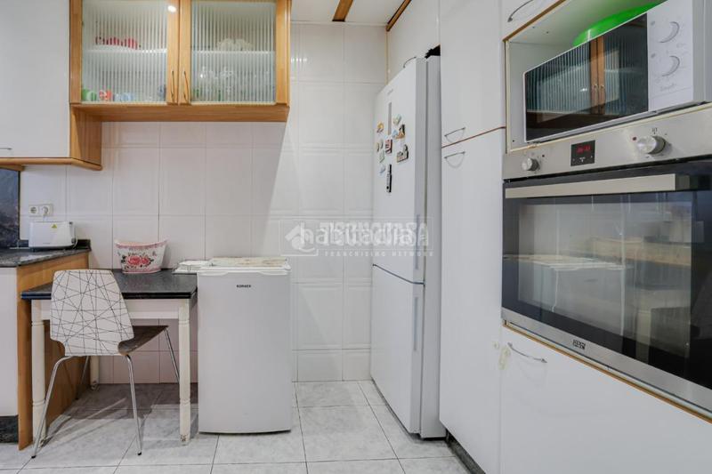 Foto 3ccf0c62-aa15-4826-8e47-25614561302c. Flat with heating in Ca n'Anglada Terrassa