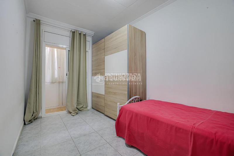 Foto 4945ab63-b80a-4822-ba6c-cde3dd1c3d13. Flat with heating in Ca n'Anglada Terrassa