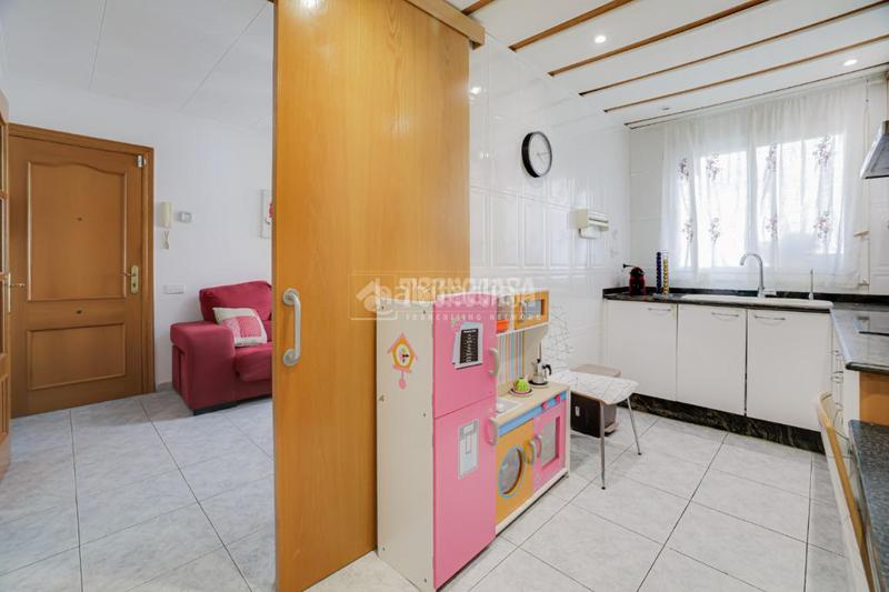 Foto 85022ab5-7894-48de-868c-236bc8c1fd7a. Flat with heating in Ca n'Anglada Terrassa