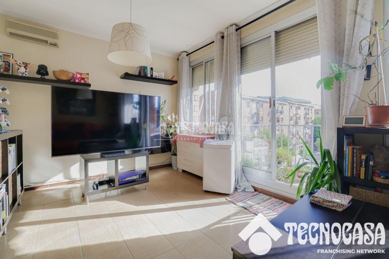 Foto 2460af38-8d83-484f-86c7-deb9daef79f9. Pis a Ca n'Anglada Terrassa