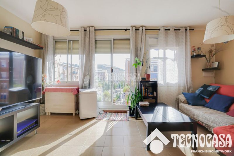 Foto bfd659e8-b169-495c-af09-8b5e8a946bc9. Pis a Ca n'Anglada Terrassa