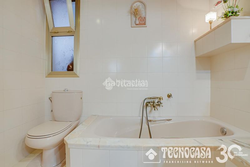 Foto 03a3779e-b097-4852-a4ac-7f7100a4c57f. Casa aparellada a Barri del Centre Terrassa