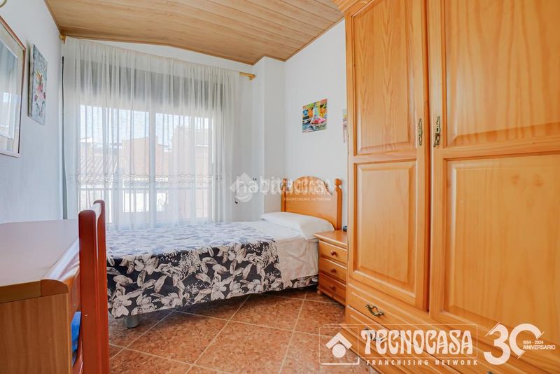 Foto 2b2f926e-fc1a-4daa-ba93-3d791764063d. Casa aparellada a Barri del Centre Terrassa