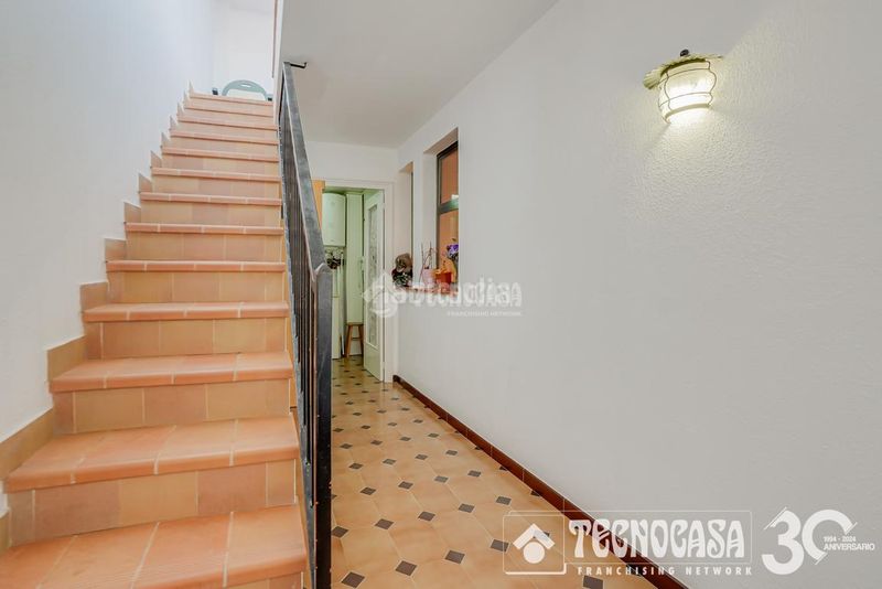 Foto 3198e292-70c8-4e42-aa8f-72aaac6e6586. Casa aparellada a Barri del Centre Terrassa
