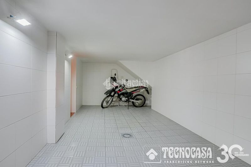 Foto 5a0feda1-2e0f-4803-b4c0-9c3f7650a45e. Casa aparellada a Barri del Centre Terrassa