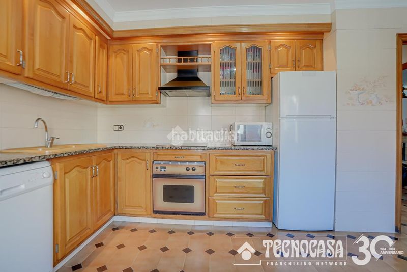 Foto a933b68a-1728-4774-98f7-d7fa050b72d5. Casa aparellada a Barri del Centre Terrassa