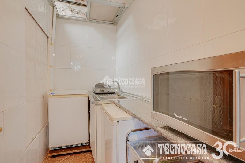 Foto ad76d2a7-0a28-4d54-8386-007659e8b86c. Casa aparellada a Barri del Centre Terrassa