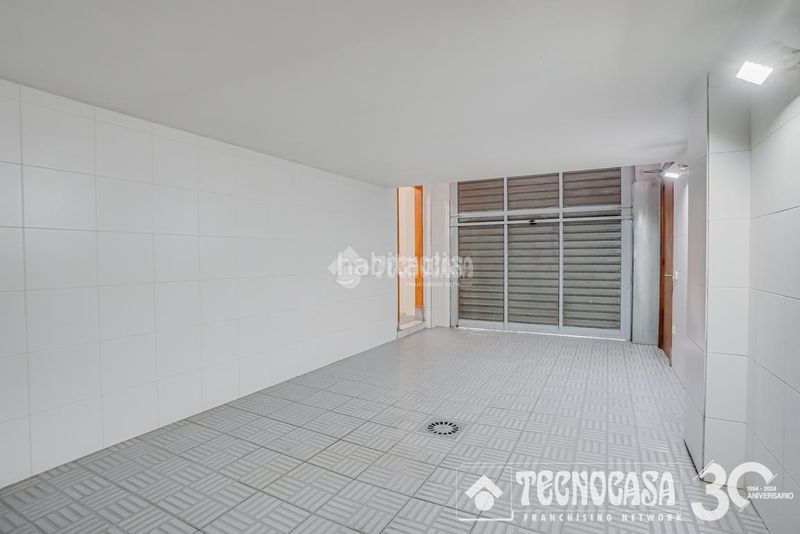 Foto bf9f4cdc-1eb1-44af-ae9e-61b584e17f2e. Casa aparellada a Barri del Centre Terrassa