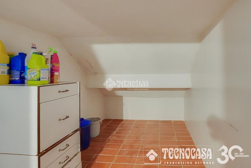 Foto ef4aa91b-44ea-45b0-8e41-399a07f40886. Casa aparellada a Barri del Centre Terrassa