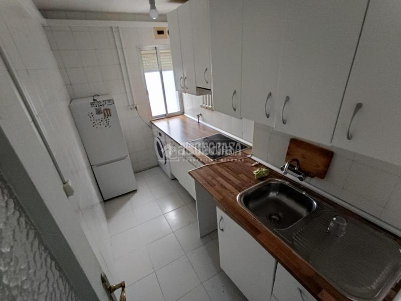 Foto 0a6d69ef-8ec4-4b1e-91b1-7575db34ff8d. Appartamento in El Torrejón - El Cerezo Sevilla