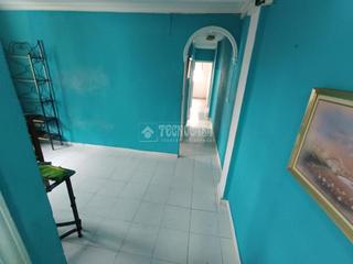 Flat in El Torrejón - El Cerezo. Piso en venta en sevilla