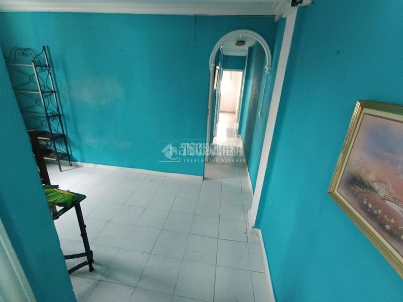 Foto b2b2290b-71e4-4cd0-8ce4-6c2ab0b585f0. Appartamento in El Torrejón - El Cerezo Sevilla