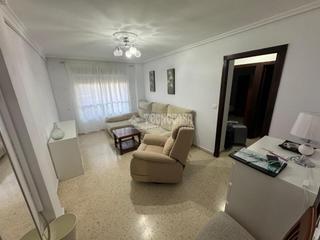 Appartement à El Torrejón - El Cerezo. Piso en venta en sevilla