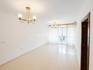 Etagenwohnung in El Torrejón - El Cerezo. Piso en venta en sevilla