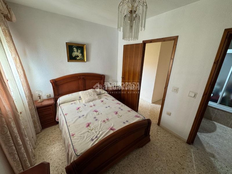 Foto dfbeebf5-c0eb-48b1-9b75-b570331b0117. Pis a El Torrejón - El Cerezo Sevilla