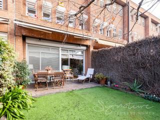 Casa adossada  Calle granollers. Luminosa y práctica vivienda adosada en venta en parc central sa