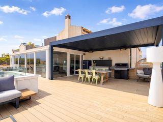 Affitto Attico  Calle arago. Lujoso ático reformado en todo su conjunto con una terraza de en