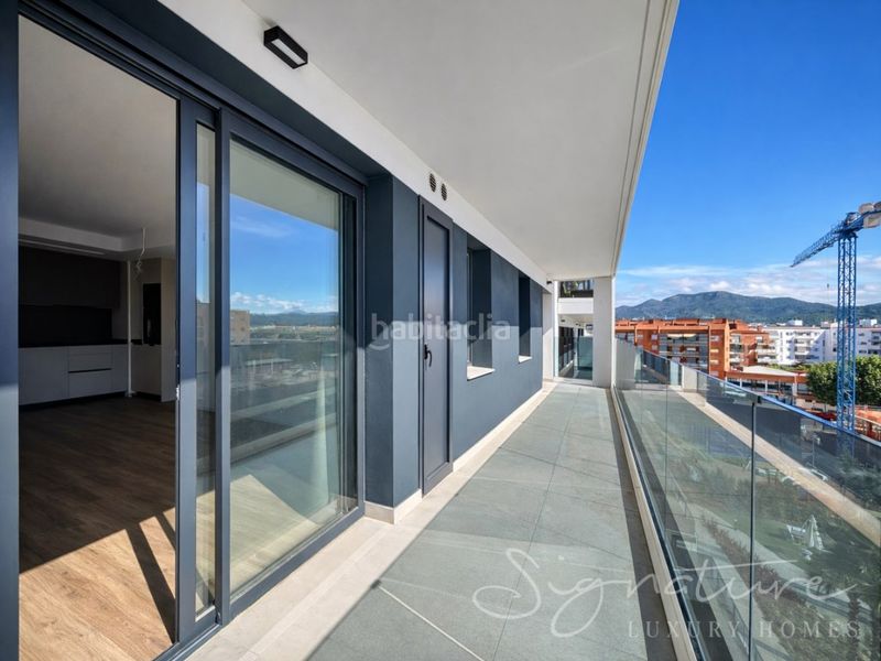 Foto 62dd0bfc-5efb-49cb-be9a-845772c54b0a. Rent flat with parking pool in Abrera
