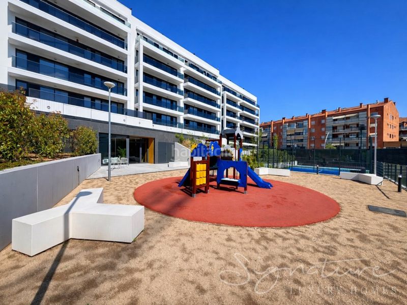 Foto c1b8e52c-d325-4db0-b90f-c7ac2265839a. Rent flat with parking pool in Abrera