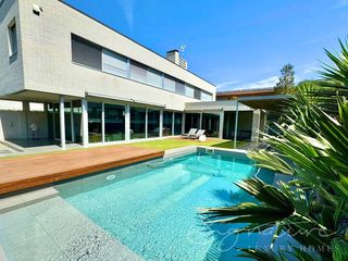 Location Maison  Camino can villalonga. Unifamiliar de diseño con piscina en el golfcan trabal sant cuga