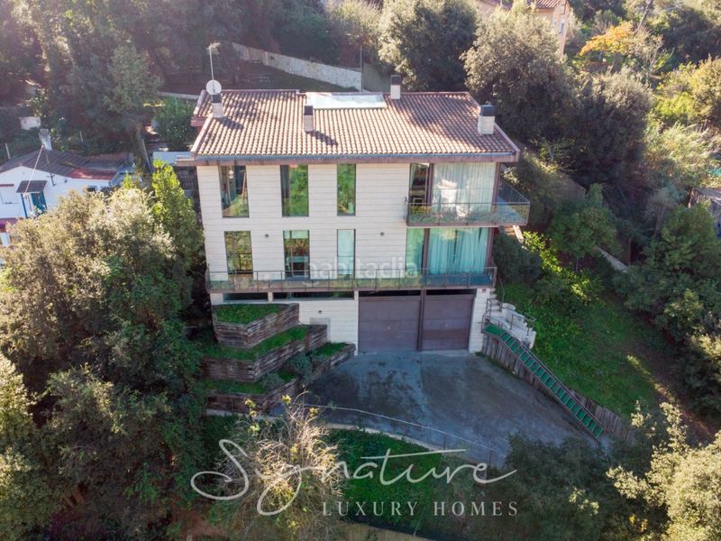 Foto 13231eeb-1328-469b-b54a-c9e56a6e647d. Casa amb aparcament a Vallvidrera - Tibidabo - Les Planes Barcelona