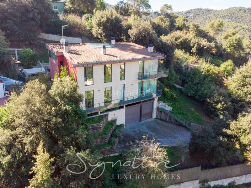 Foto be03b8be-1167-4f2b-bd95-e2ea0d22b7f7. Casa amb aparcament a Vallvidrera - Tibidabo - Les Planes Barcelona