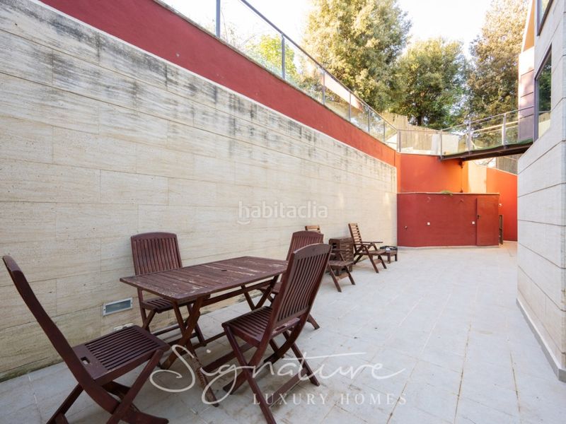 Foto f1477583-3c7a-4f93-8add-f93a07a7378a. Casa amb aparcament a Vallvidrera - Tibidabo - Les Planes Barcelona