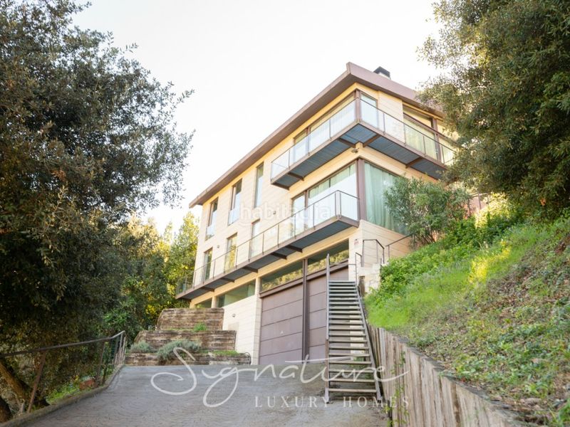 Foto f577bd3d-69ea-4269-9b50-19f1d36c0f71. Casa amb aparcament a Vallvidrera - Tibidabo - Les Planes Barcelona