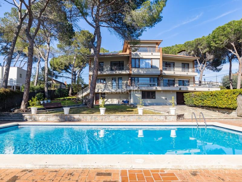 Foto 6a2e1c5d-87e5-44f0-af79-79bd47e1bfb3. Casa in avenida mas fuster s/n in Valldoreix Sant Cugat del Vallès