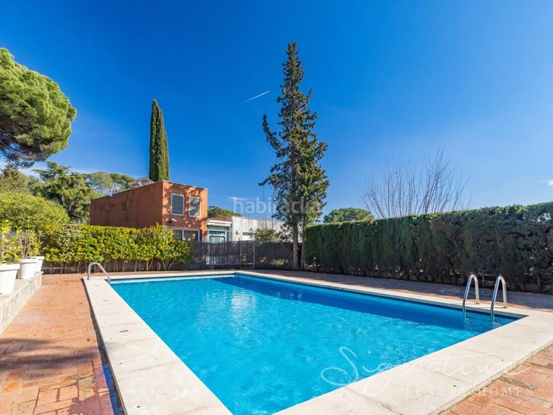 Foto b400abba-4e23-44f6-ab69-946bb2d1b4f2. Casa in avenida mas fuster s/n in Valldoreix Sant Cugat del Vallès