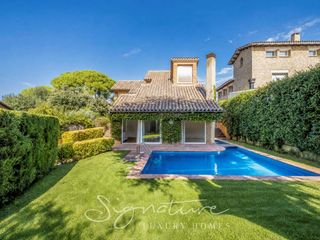 Miete Chalet  Avenida bilbao. Exclusiva unifamiliar amueblada con piscina y jardín privado a u