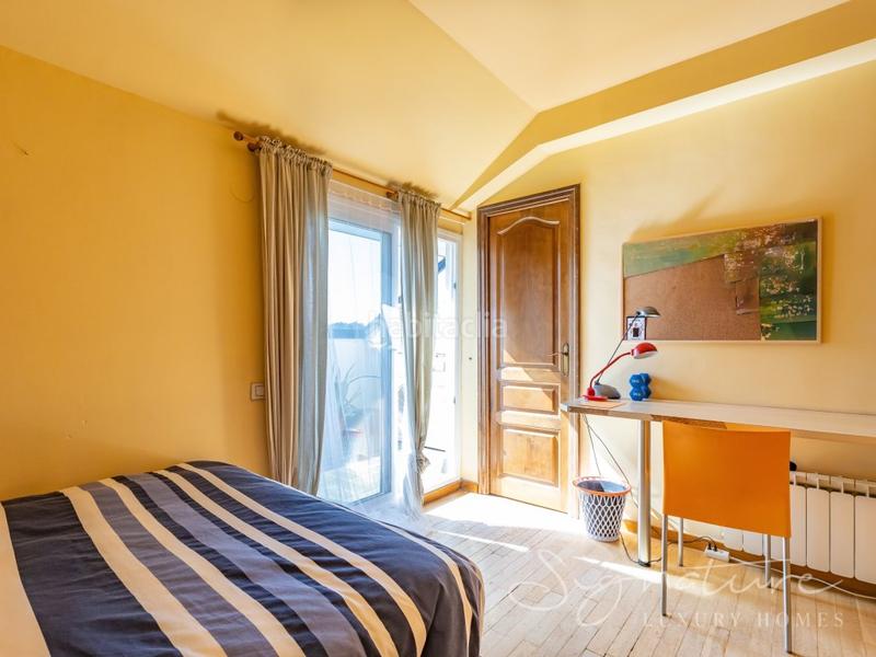 Foto bc95d9eb-7173-4d1b-a970-52a3f06f3dc8. Àtic a calle domenech s/n a Centre - Estació Sant Cugat del Vallès