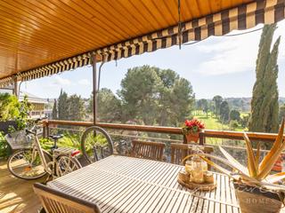 Attique à Calle domenech s/n. Lujoso ático dúplex con vistas de ensueño en centreestació sant