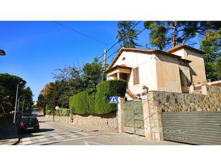 Maison à Avenida joan borras s/n. Unifamiliar de época con estilo y personalidad con infinitas pos