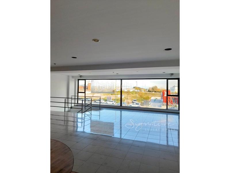 Foto 68441288-6fe3-4ceb-b215-8e7541047488. Rent business premise in avenida corts catalanes 2 in Sant Cugat del Vallès