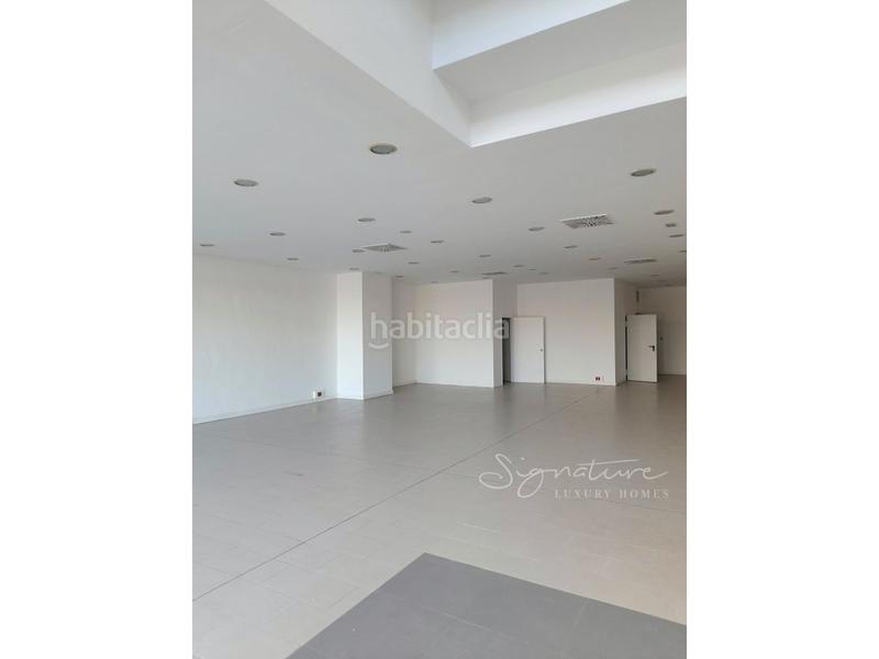 Foto ccfbd4ea-af2d-44aa-8fff-816b74c9f489. Rent business premise in avenida corts catalanes 2 in Sant Cugat del Vallès