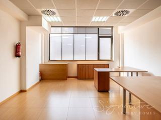 Location Bureau à Avenida corts catalanes 2. Oficina en alquiler  espacio profesional en el corazón empresari