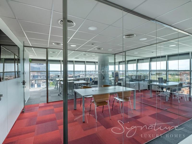 Foto 126de669-dfd0-4a9d-8e6b-ee950d83e0ac. Rent office space in avenida francesc macia de 60 in Sabadell