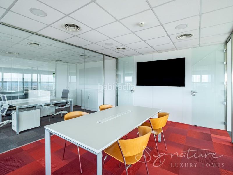 Foto 16ef5443-eb94-4eb1-8d6f-1240097e2ae7. Rent office space in avenida francesc macia de 60 in Sabadell