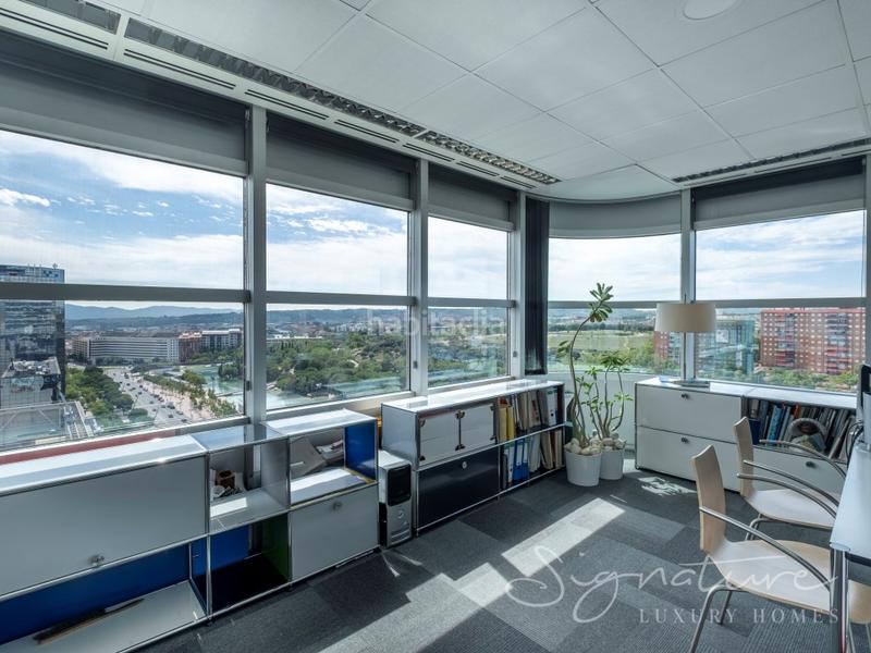 Foto 2353994b-c1bc-4aa1-bcce-2e824ada31bc. Rent office space in avenida francesc macia de 60 in Sabadell