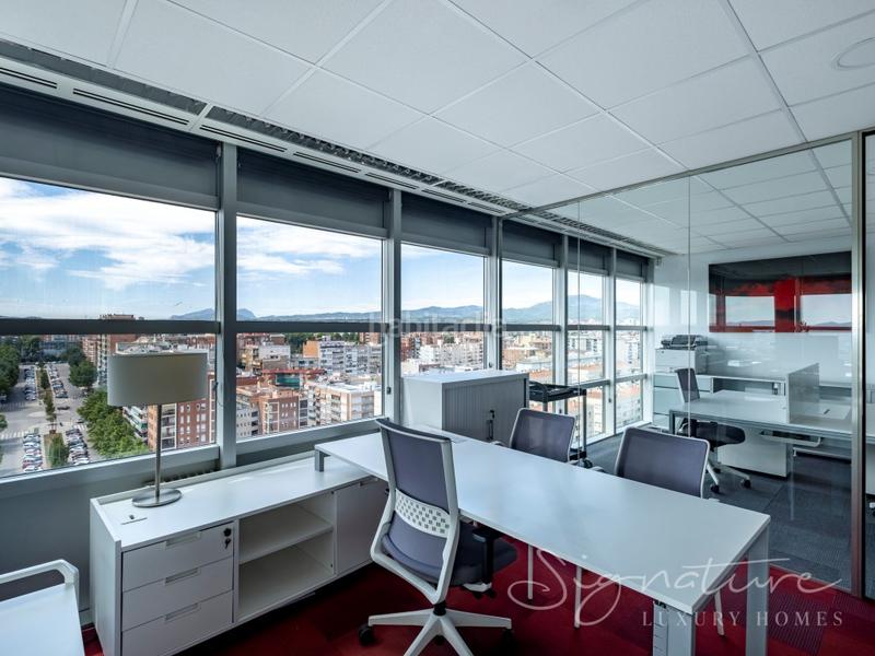 Foto 23b2ba38-78de-4cdc-9d2f-6528c776db95. Rent office space in avenida francesc macia de 60 in Sabadell