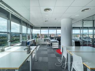 Rent Office space in Avenida francesc macia de 60. Exclusiva oficina en alquiler en torre milenium sabadell