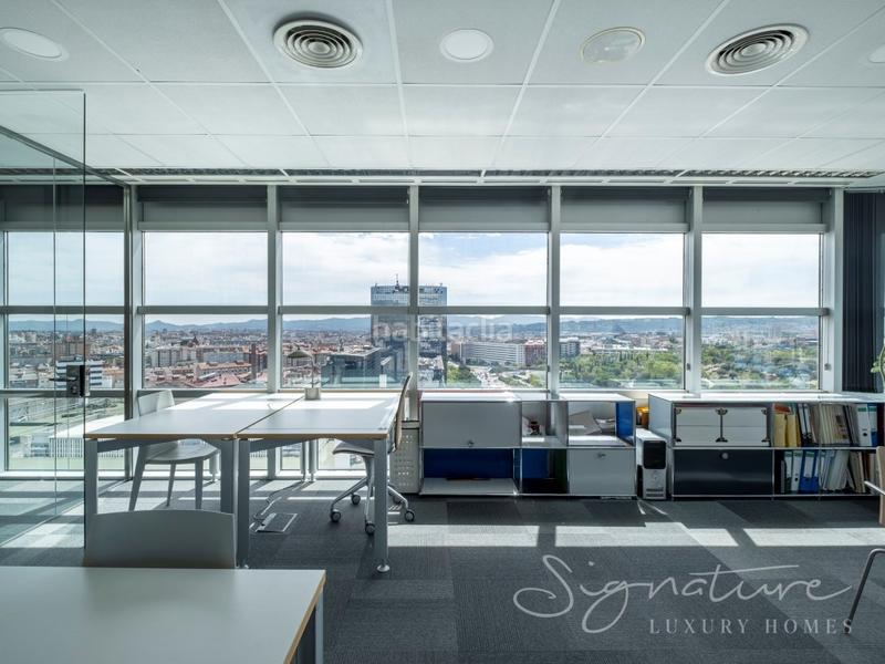 Foto 7ce28dc2-c450-488a-9cde-ac5b53e76bce. Rent office space in avenida francesc macia de 60 in Sabadell