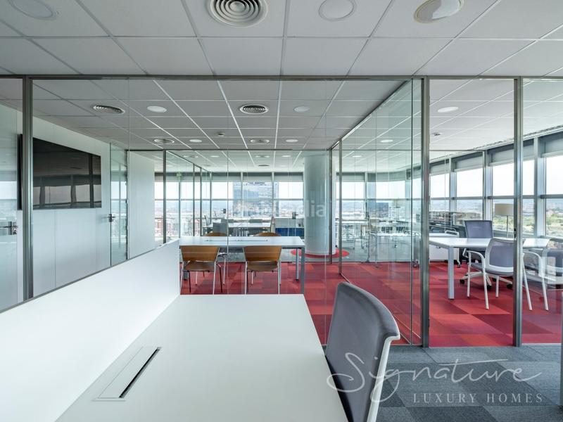 Foto 896fdf1e-9509-4565-aea1-3f1d43cb50a8. Rent office space in avenida francesc macia de 60 in Sabadell