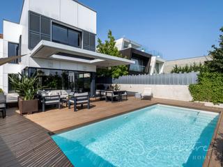 Casa a Calle vallseca s/n. Unifamiliar de diseño con carácter único en can mates sant cugat
